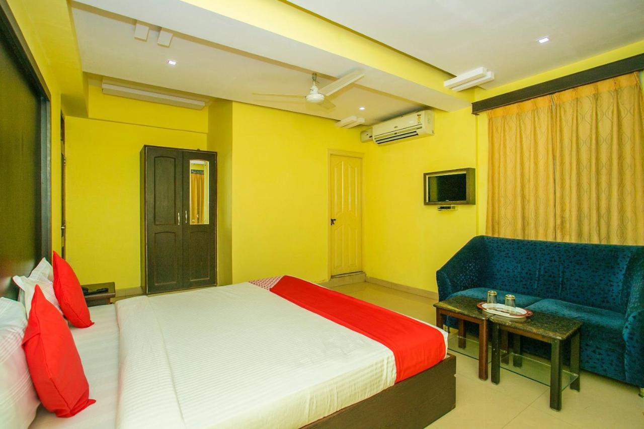 Oyo 25121 Bns Lodge Bangalore Extérieur photo