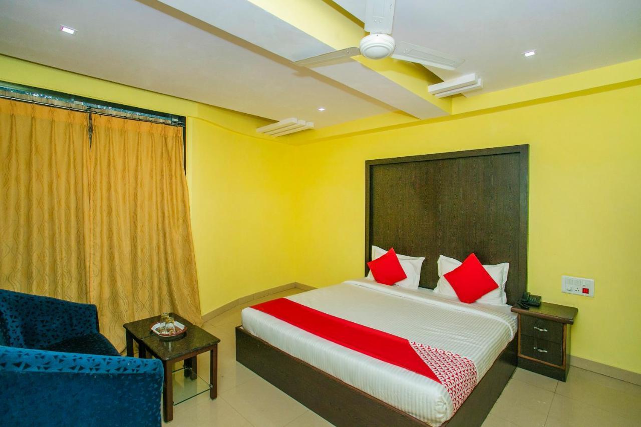 Oyo 25121 Bns Lodge Bangalore Extérieur photo