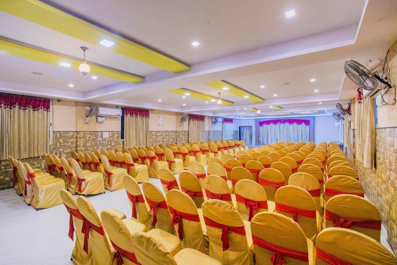 Oyo 25121 Bns Lodge Bangalore Extérieur photo