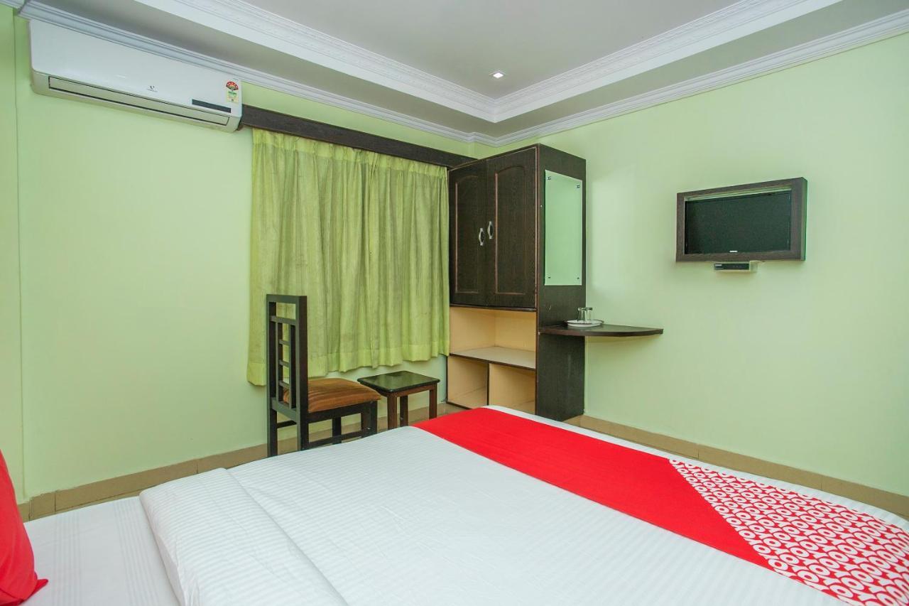 Oyo 25121 Bns Lodge Bangalore Extérieur photo