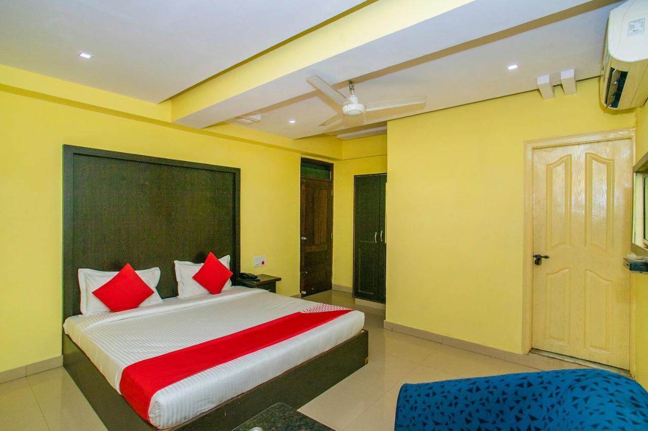 Oyo 25121 Bns Lodge Bangalore Extérieur photo